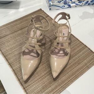 MIU MUI Closed toe shoes